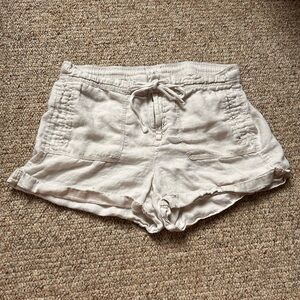 Lou & Grey Women’s Cream Linen Drawstring Shorts, size Med